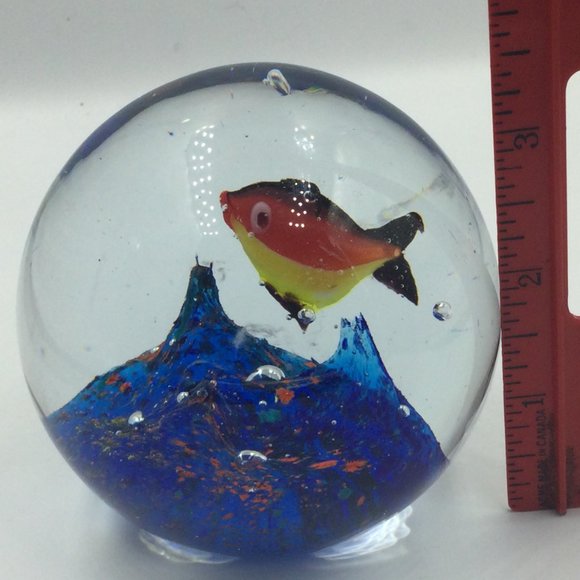 Blown Glass Paperweight Tropical Fish - Picture 3 of 6